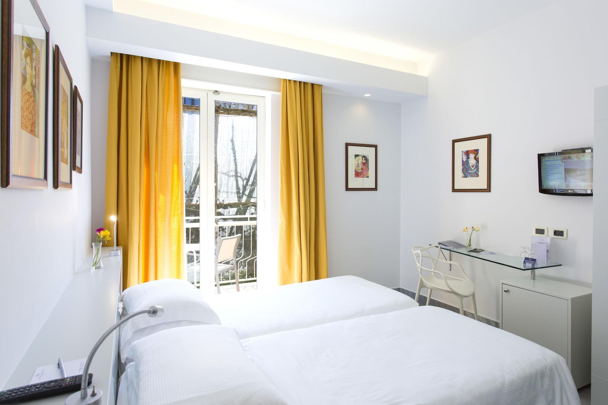 Art Hotel Gran Paradiso Соренто Екстериор снимка